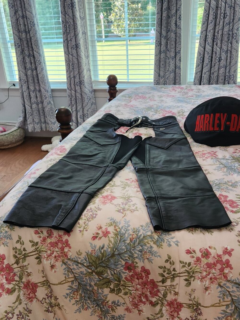 Harley Davidson Women's Chaps Small-New in Pristine Condition
